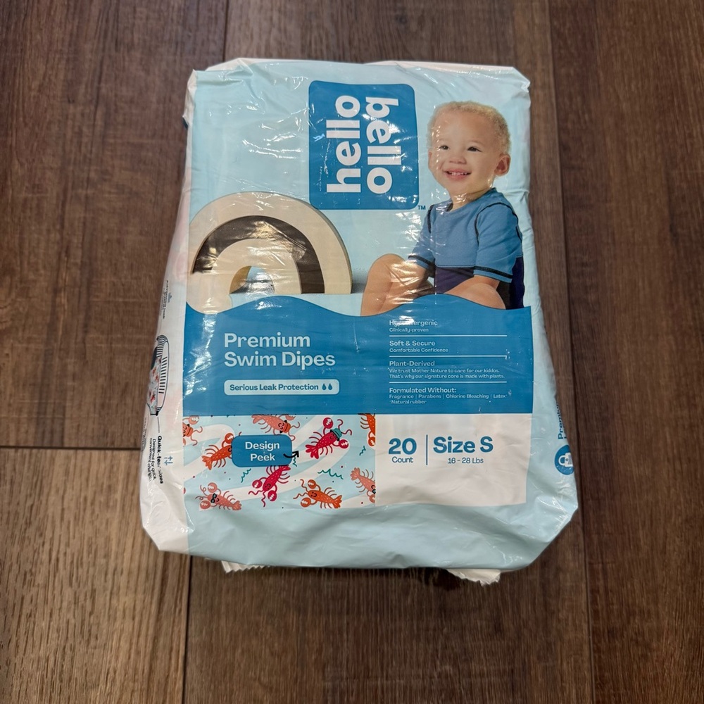 New hello bello swim diapers small
